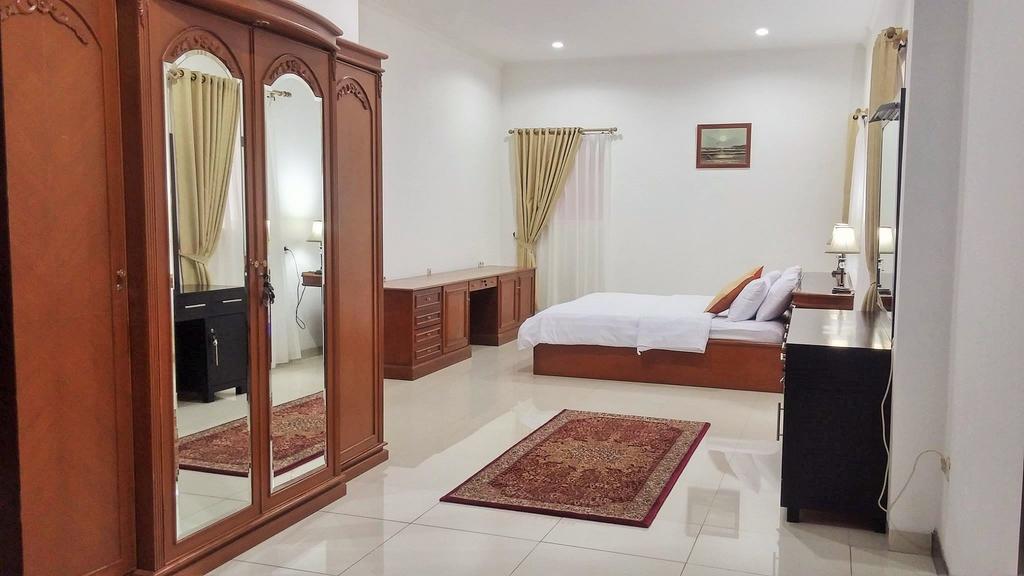 Villa Rumah Ibu Dago Bandung Exterior foto