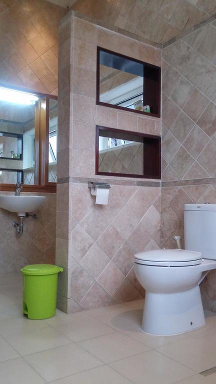 Villa Rumah Ibu Dago Bandung Exterior foto